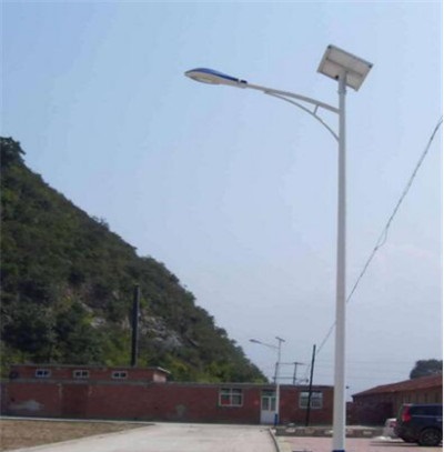 河南太陽能路燈案例